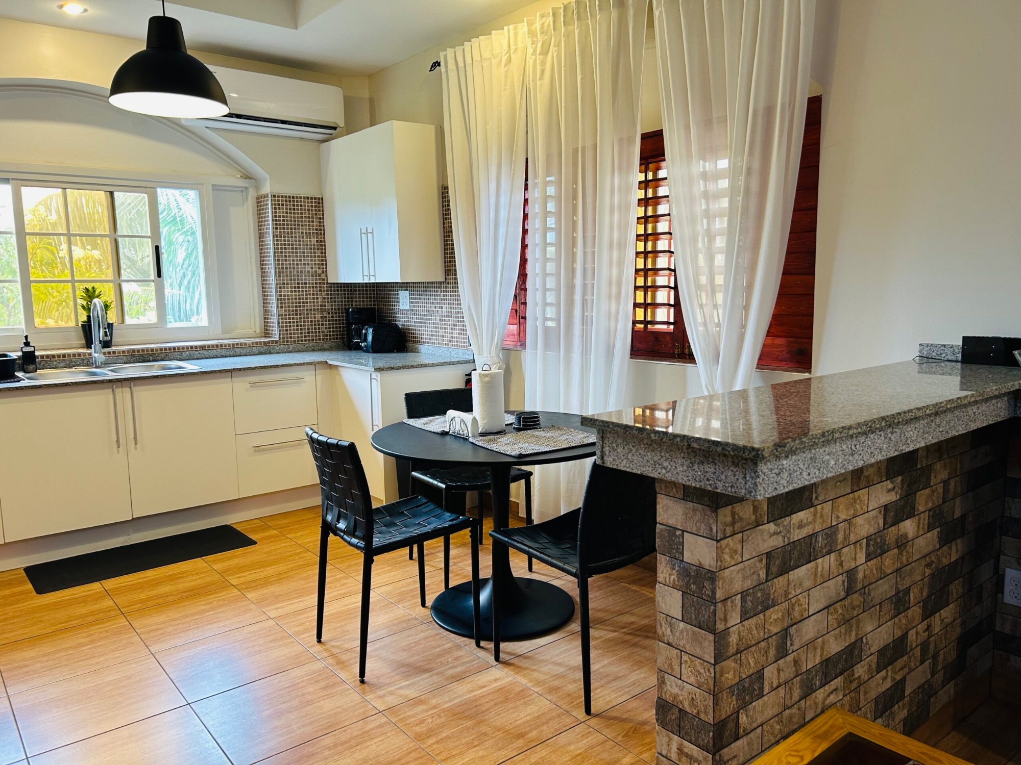 Frontier Apartment foto 12