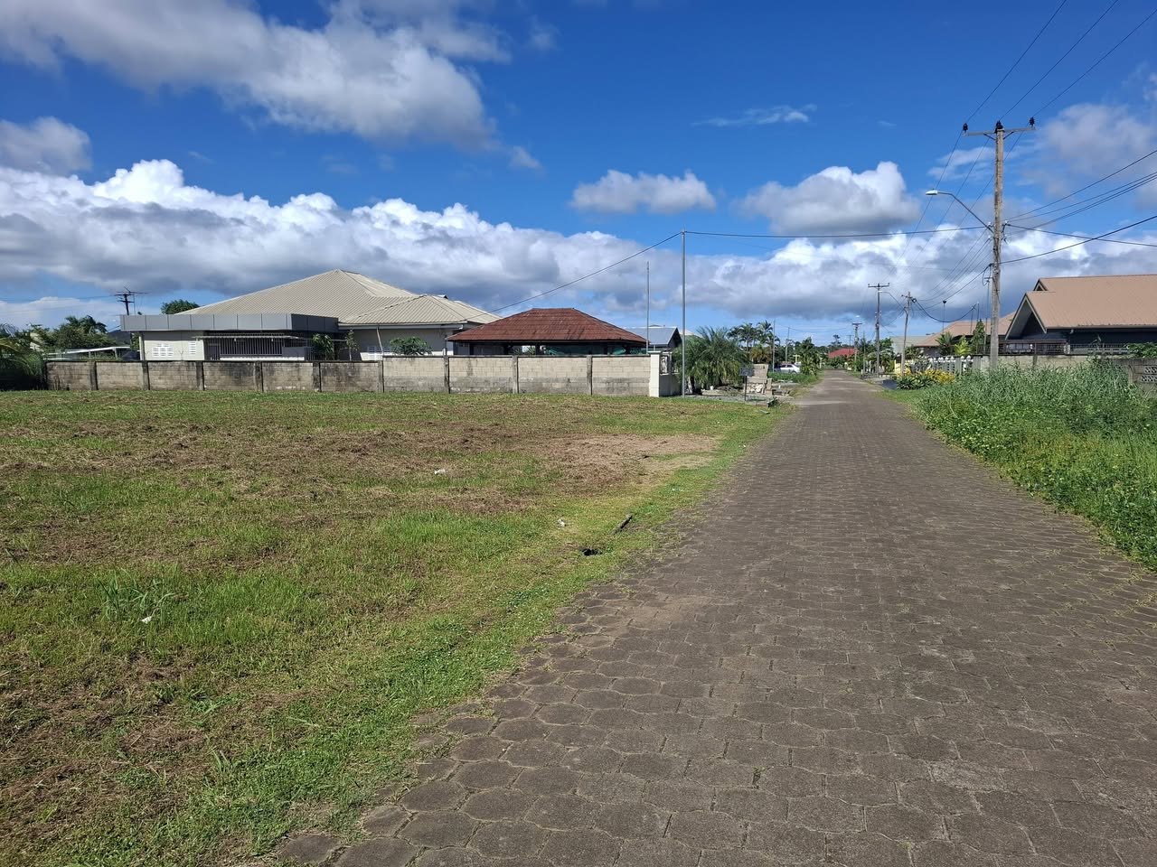 Hoek Basjafowroestraat & Bagabagastraat Paramaribo Noord foto 2